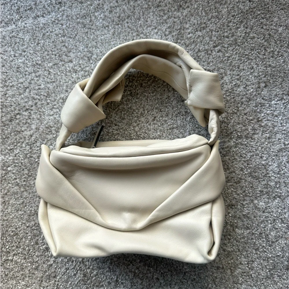 Staud Leather Kiss Bag - Picture 4 of 6